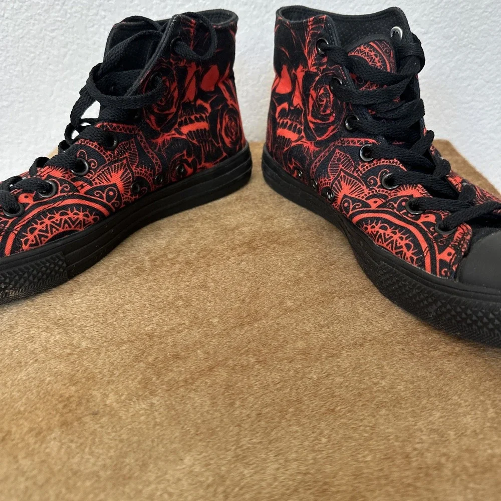 RAAD - Black With Red Flower Design Men's HIGH TOPS - Size 9.5.  Great Pre-owned